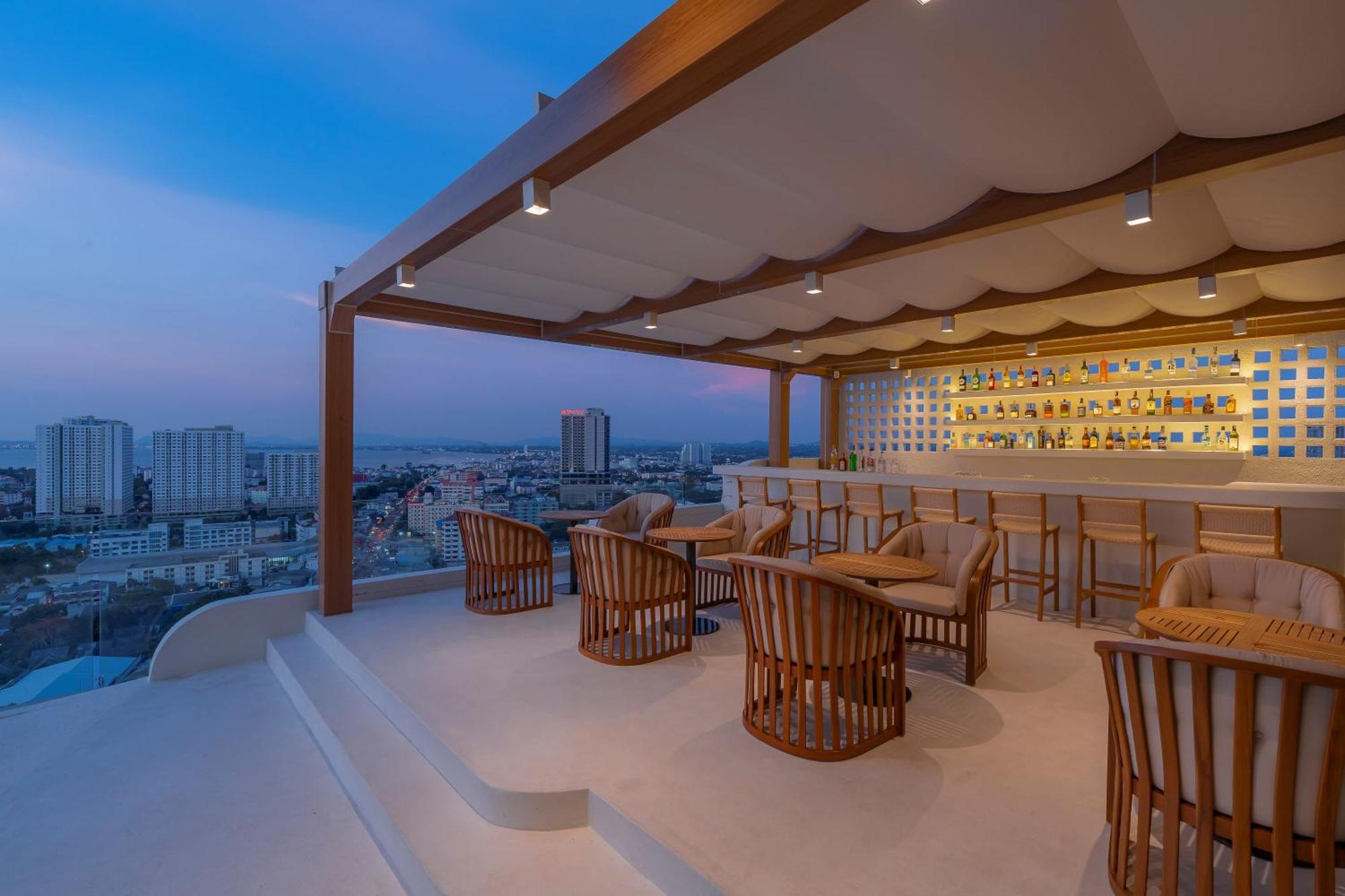 Akara Hotel Патая Екстериор снимка