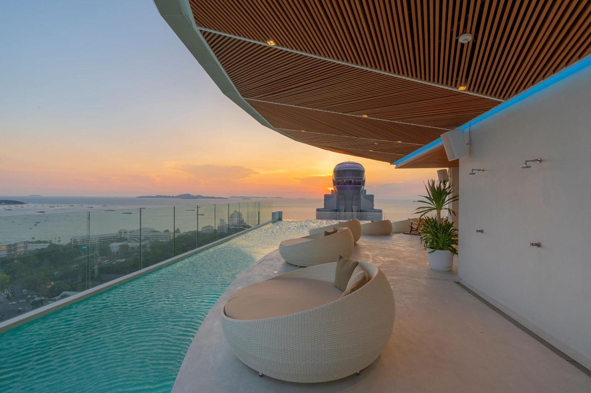 Akara Hotel Патая Екстериор снимка