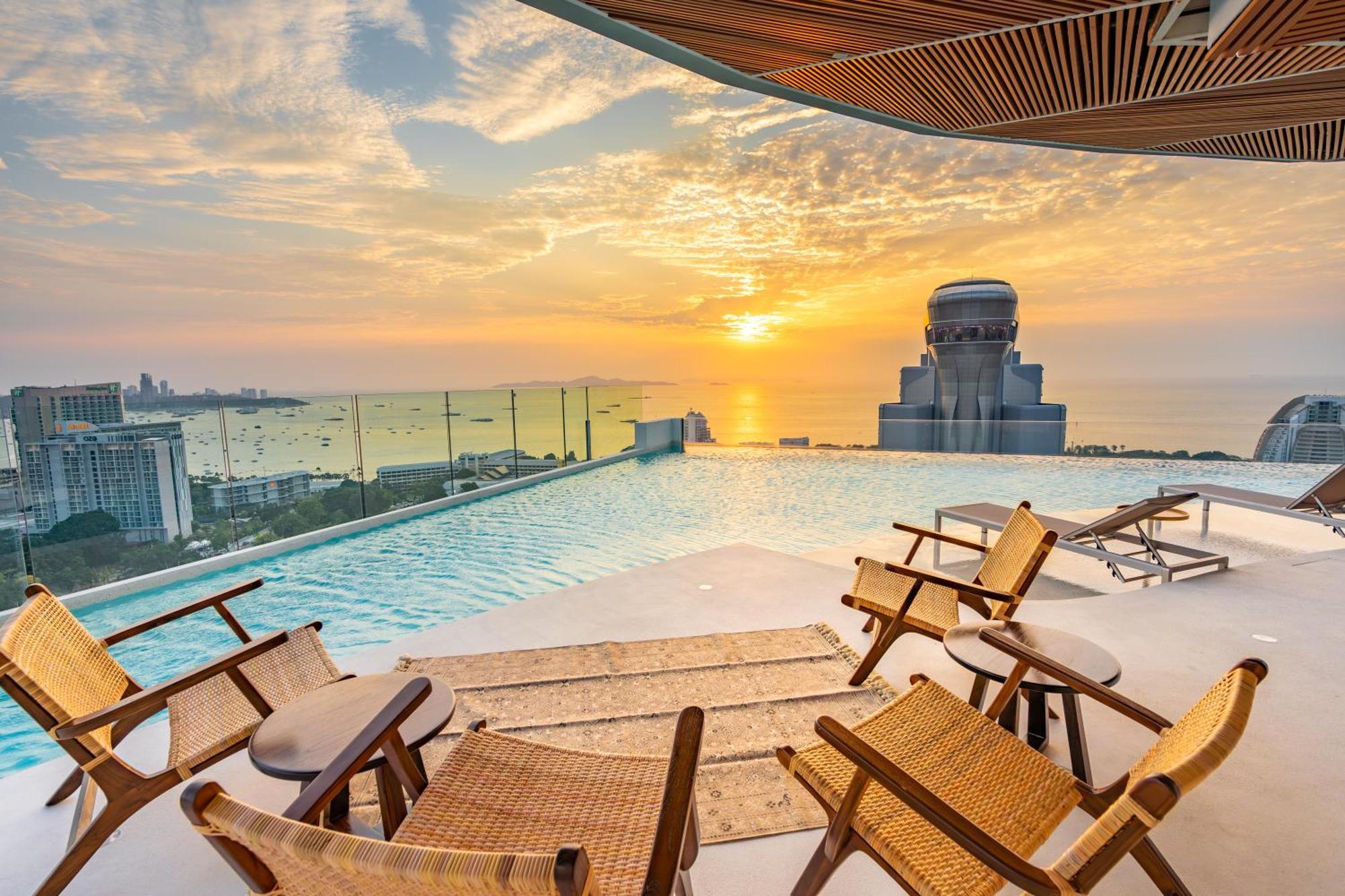 Akara Hotel Патая Екстериор снимка